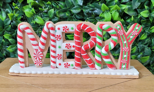 "MERRY CHRISTMAS" Gingerbread word
