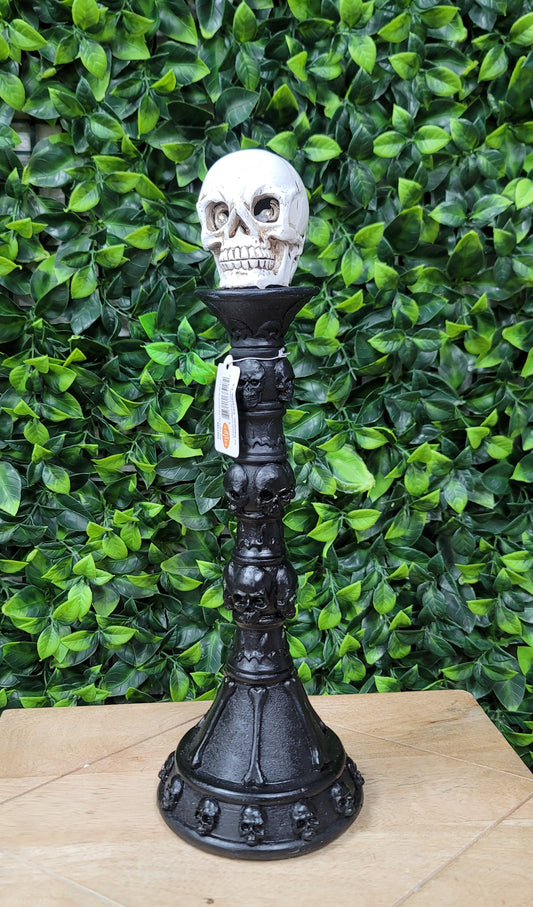 Skulls Pedestal